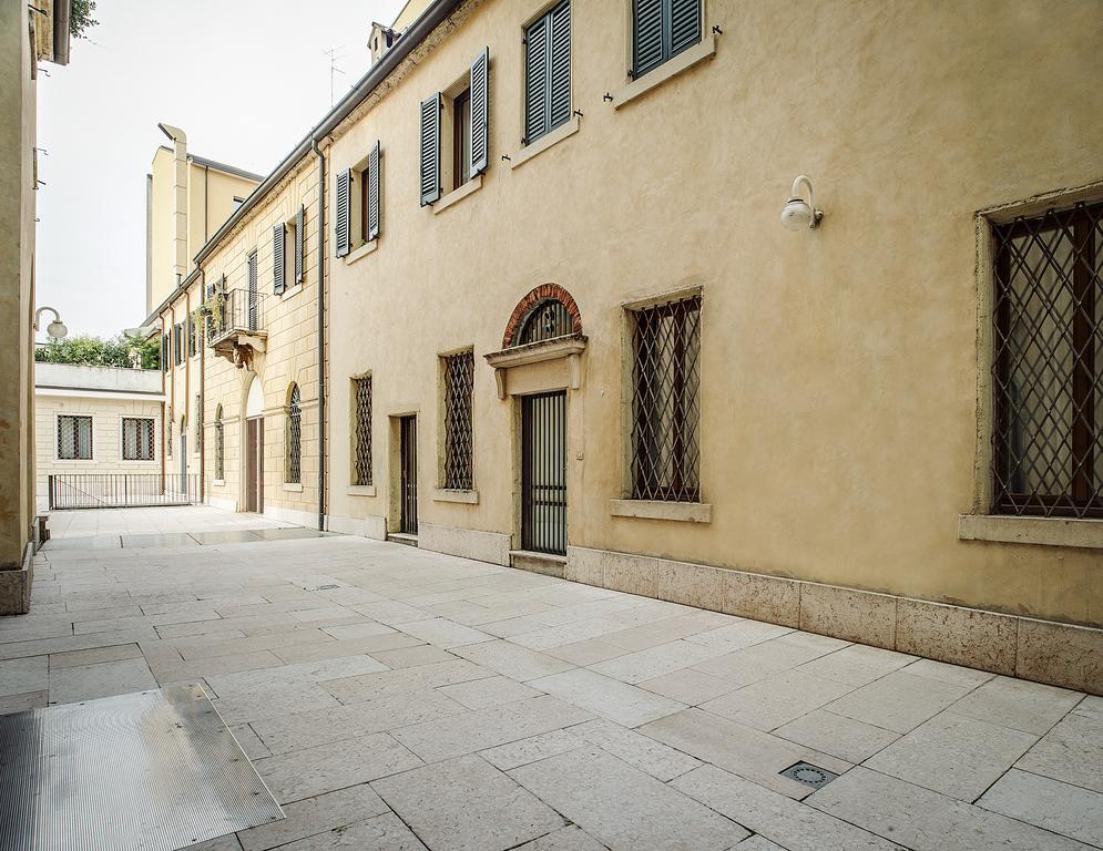 Arena Easy Suites Guesthouse Verona Eksteriør bilde